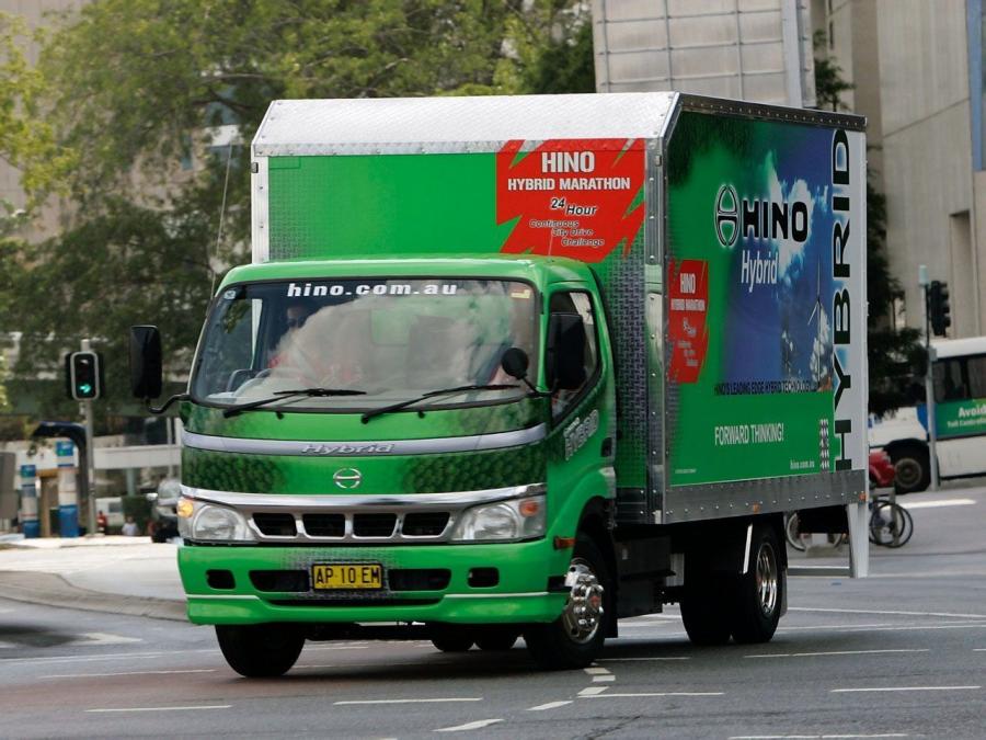  Hino Dutro Hybrid 2002 года  (фото 1 из 8)